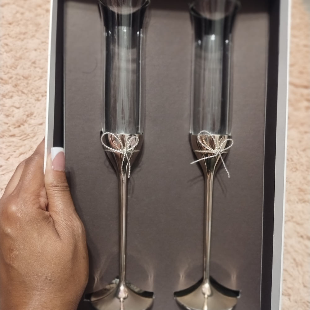 Vera Wang Long Stem Champagne Flutes - Picture 5 of 6